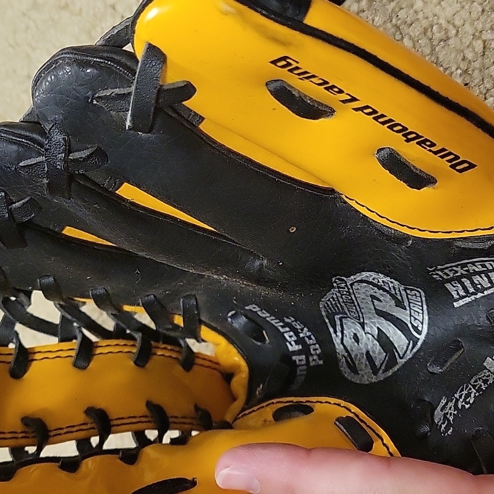 Kids Leather Baseball Glove - Picture 4 of 4